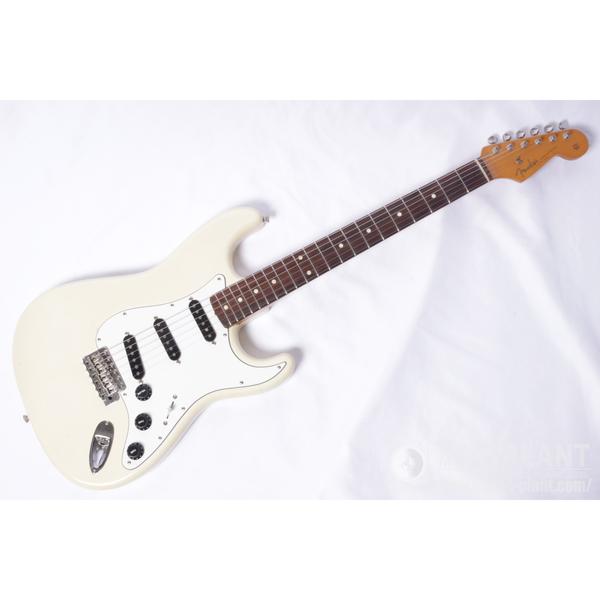 Fender Japan-エレキギターST62 VWH