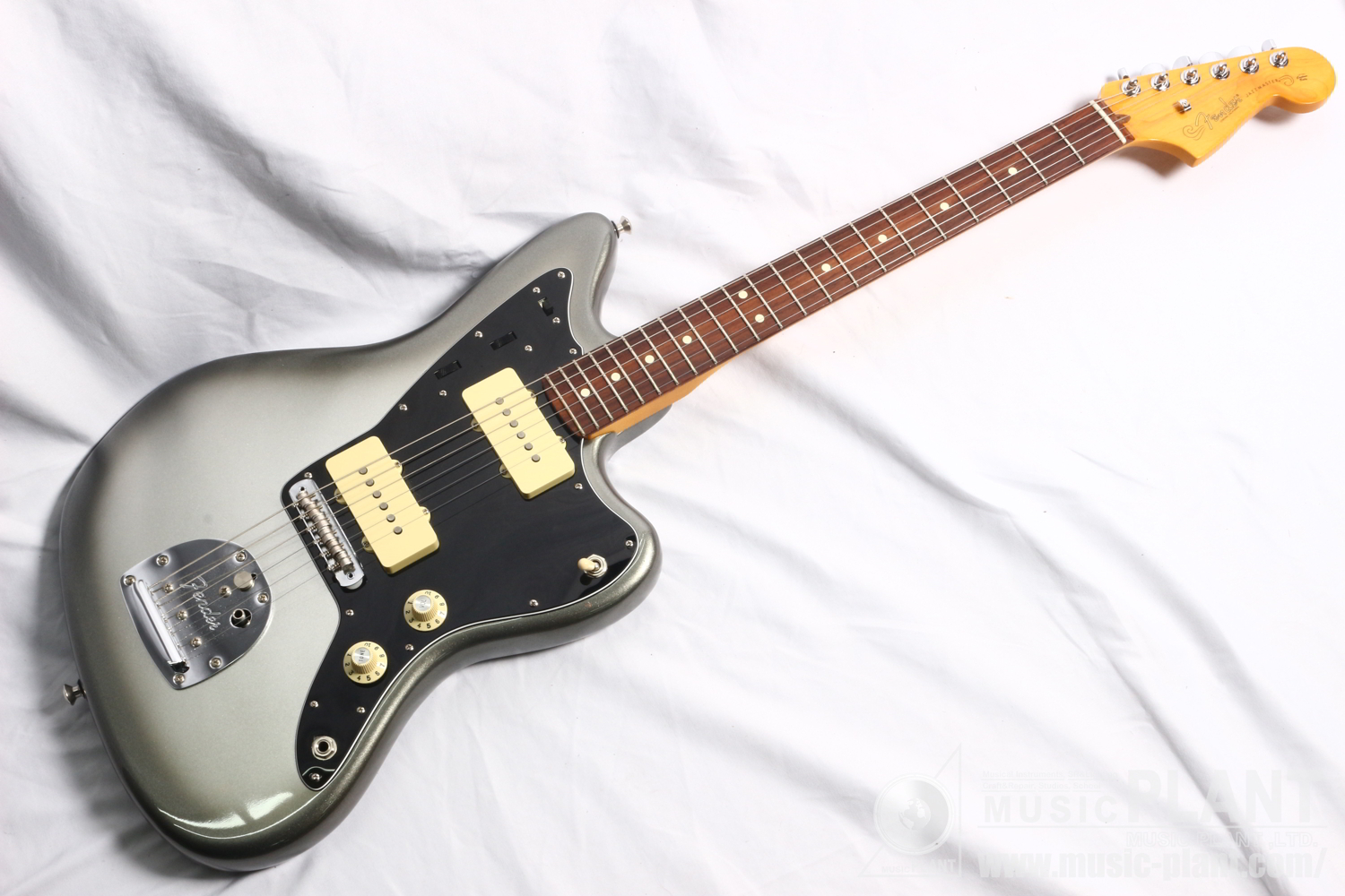 Fender American Professional IIシリーズ ジャズマスターAmerican Professional II  Jazzmaster Mercury中古品()売却済みです。あしからずご了承ください。 | MUSIC PLANT WEBSHOP