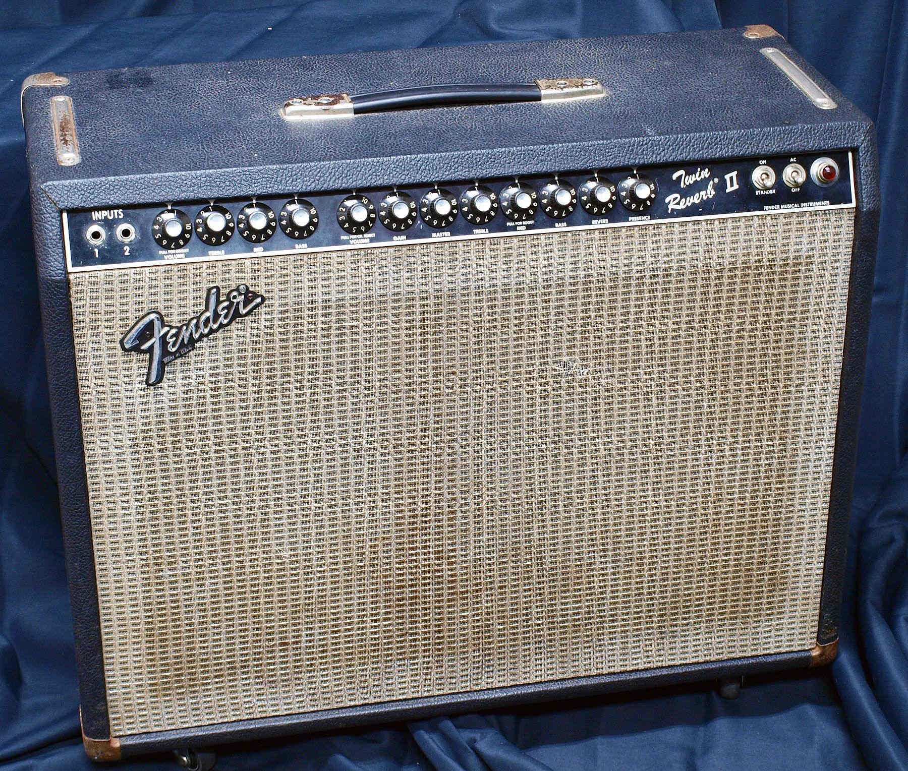 Fender USA ギターアンプコンボ'84 Twin Reverb II中古品()売却済みです。あしからずご了承ください。 | MUSIC  PLANT WEBSHOP