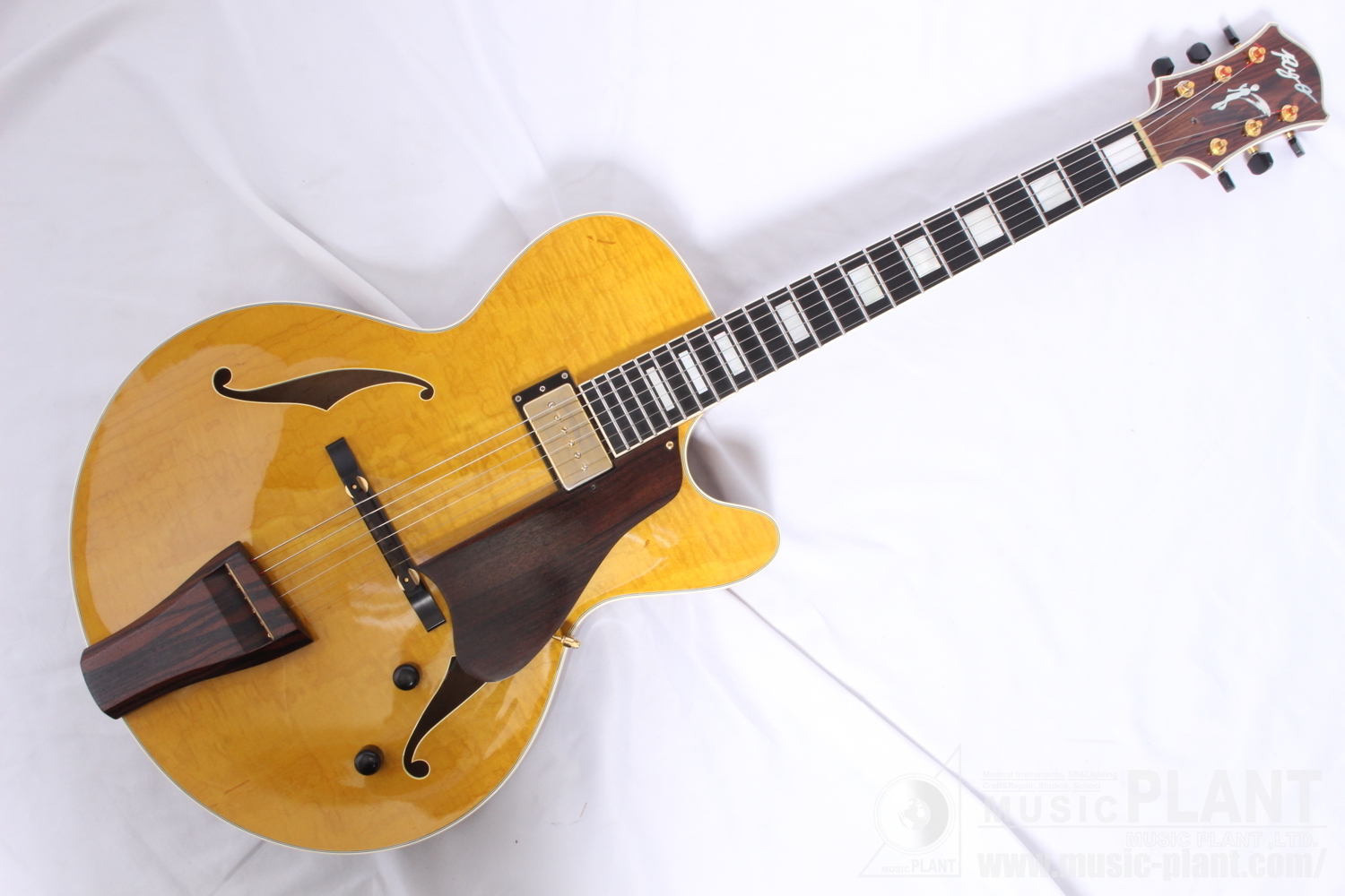 販売正規 茶木 ギター エレアコ P-90ピックアップ2基 - 楽器/器材